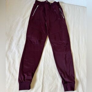 Carbon Men’s Size S Sweatpants Maroon Zip Pocket Elastic Athletic Style Joggers